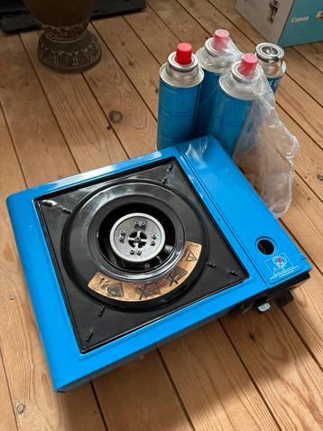 Gasstelletje met 4 gaspatronen beschikbaar voor biedingen