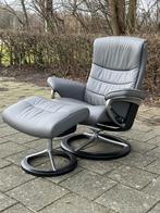 Stressless relax fauteuil met voetenbank- Nieuwstaat, Ophalen of Verzenden, Zo goed als nieuw