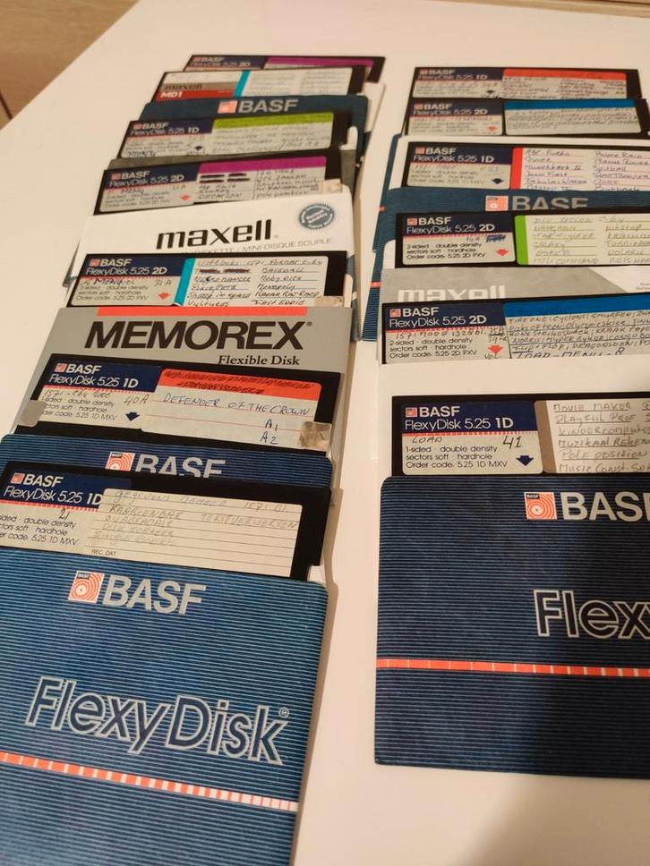 13 Commodore 128d/64 Floppy Disks met Spellen, Computers en Software, Overige Computers en Software, Gebruikt, Ophalen of Verzenden