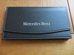 Nieuwe Mercedes-Benz opbergmap voor handleidingen af 2013, Auto diversen, Handleidingen en Instructieboekjes, Ophalen of Verzenden