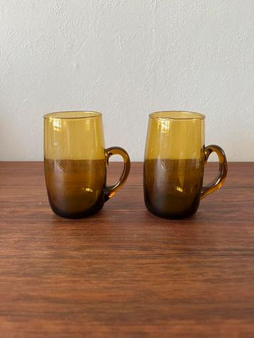 Set van 2 vintage kopjes theeglazen amberglas 70s retro beschikbaar voor biedingen