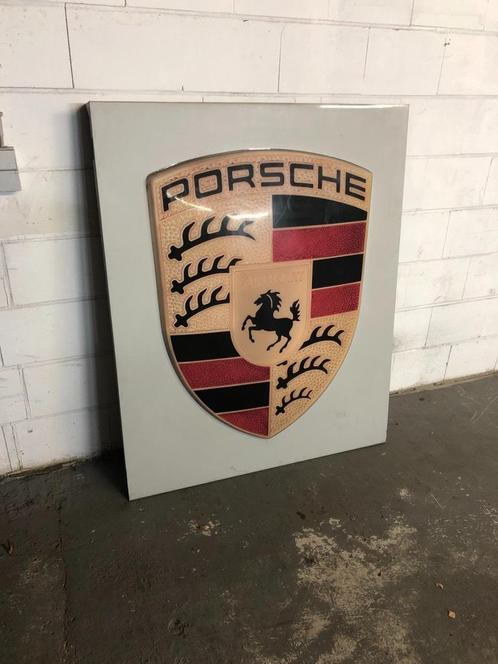 Porsche lichtbakplaat Oude Logo jaren 80e 150cm bij 120cm, Verzamelen, Merken en Reclamevoorwerpen, Gebruikt, Lichtbak of (neon) lamp