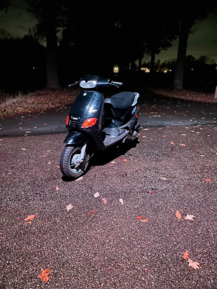 Zip puch type 2 TE RUIL, Fietsen en Brommers, Scooters | Piaggio, Gebruikt, Zip, Maximaal 45 km/u, Tweetakt, Ophalen of Verzenden