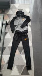 Nike trainingspak, Jongen of Meisje, Sport- of Zwemkleding, Ophalen of Verzenden, Zo goed als nieuw