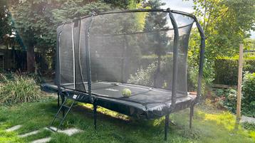 Salta trampoline beschikbaar voor biedingen