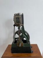 Vintage verticale stoommachine. Stuart Turner nr. 1., Ophalen