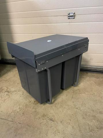 Prullenbak / Vuilnisbak voor in een keukenkastje beschikbaar voor biedingen