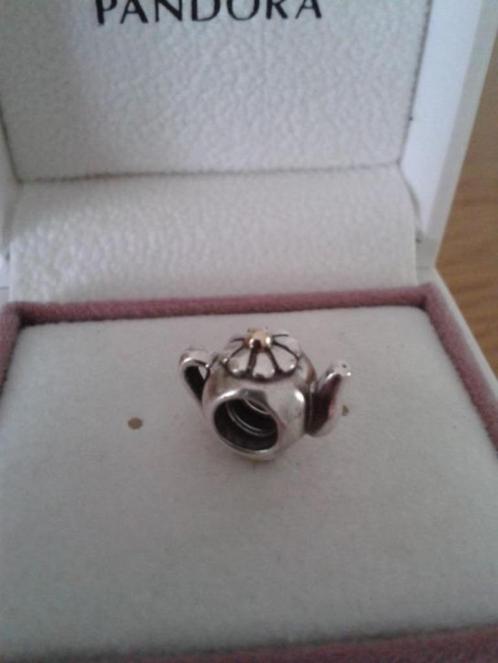 Pandora bedel theepotje met gouden bolletje, Sieraden, Tassen en Uiterlijk, Bedels, Pandora, Zilver, 1 bedel, Ophalen of Verzenden