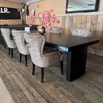 Bruuts eettafel Live edge - zwart beschikbaar voor biedingen