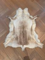 Vacht, rendier, Huis en Inrichting, Woonaccessoires | Plaids en Woondekens, Ophalen, Zo goed als nieuw