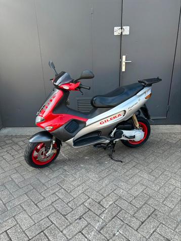 Gilera runner 50cc SP PRO 2 TAKT TOPSTAAT BROM 11.000KM beschikbaar voor biedingen