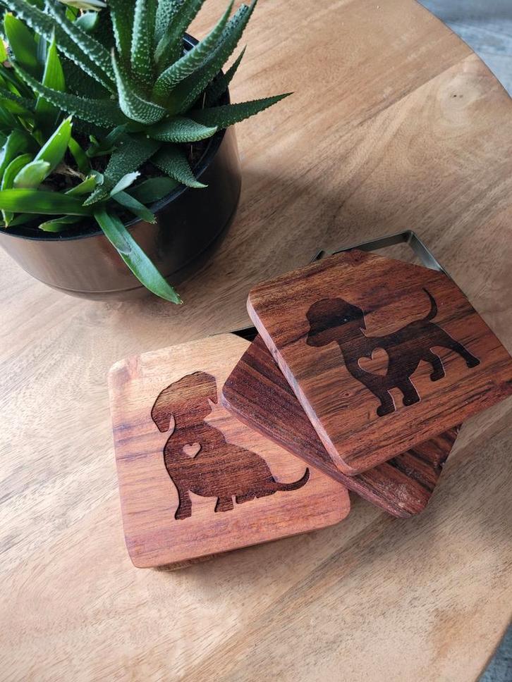 Teckel Onderzetters - Set van 4 - Nieuw & Handgemaakt, Huis en Inrichting, Woonaccessoires | Onderzetters, Nieuw, Glas of Kopje