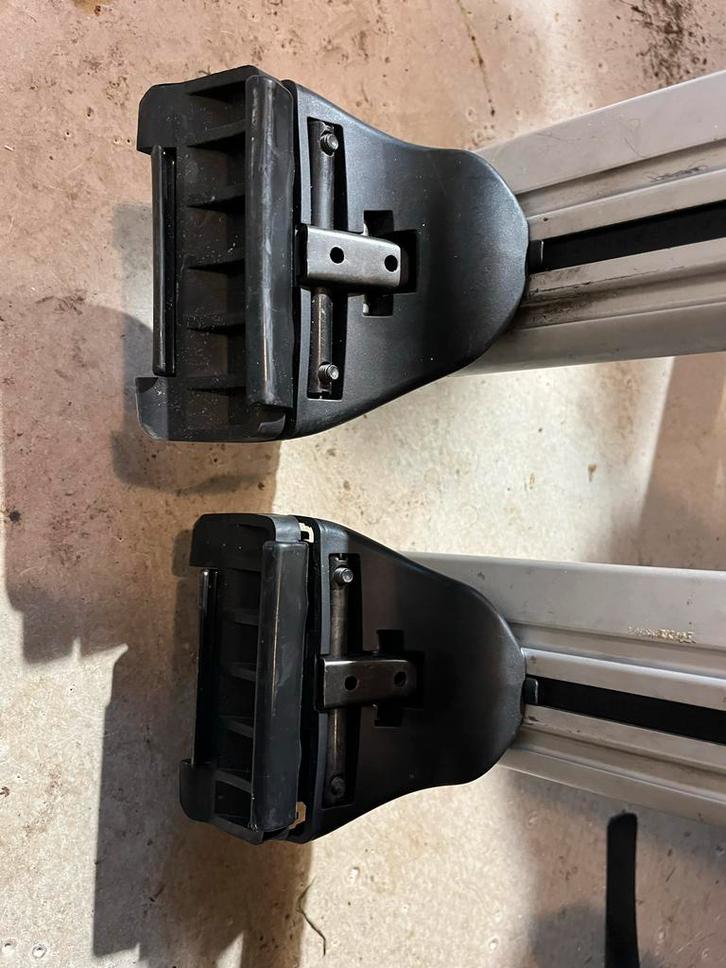 Thule Wingbar 120cm Volvo V60 Dakdragers - Gebruikt, Auto diversen, Dakdragers, Gebruikt, Ophalen of Verzenden