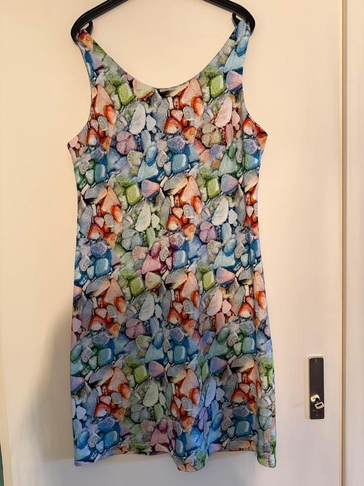 Kleurrijke Heart jurk Maat XXL Nieuw/ongedragen, Kleding | Dames, Jurken, Nieuw, Maat 46/48 (XL) of groter, Overige kleuren, Knielengte