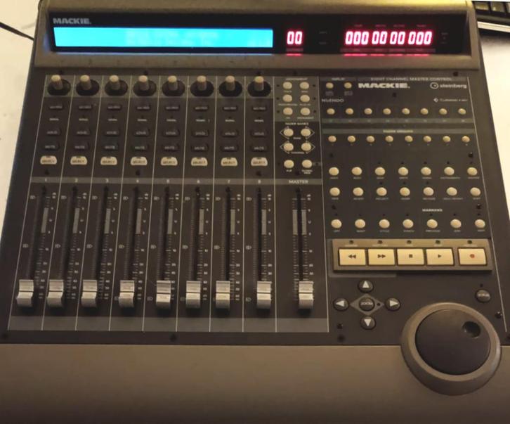 Mackie Control Universal (voorganger Mackie MCU Pro), Muziek en Instrumenten, Mengpanelen, Gebruikt, 5 tot 10 kanalen, Ophalen