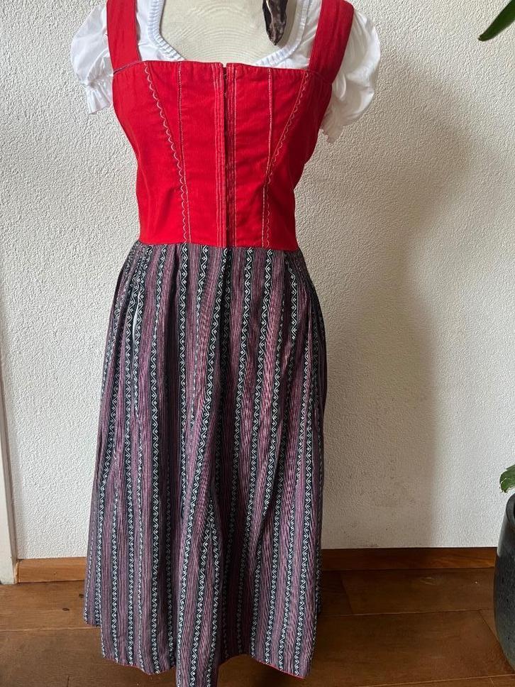 Vintage handgemaakte Dirndl maat 40, Kleding | Dames, Carnavalskleding en Feestkleding, Gedragen, Kleding, Overige thema's, Maat 38/40 (M)