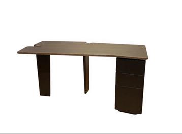 Minotti Jacob bureau beschikbaar voor biedingen