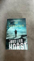 De Verrader- Jørn Lier Horst, Ophalen of Verzenden, Zo goed als nieuw