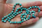 Oude geknoopte kralen ketting: lichtblauwe turquoise, Ophalen of Verzenden, Overige materialen, Ketting, Met edelsteen