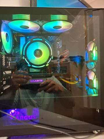 Gaming PC met RGB   12 threads  r5 beschikbaar voor biedingen