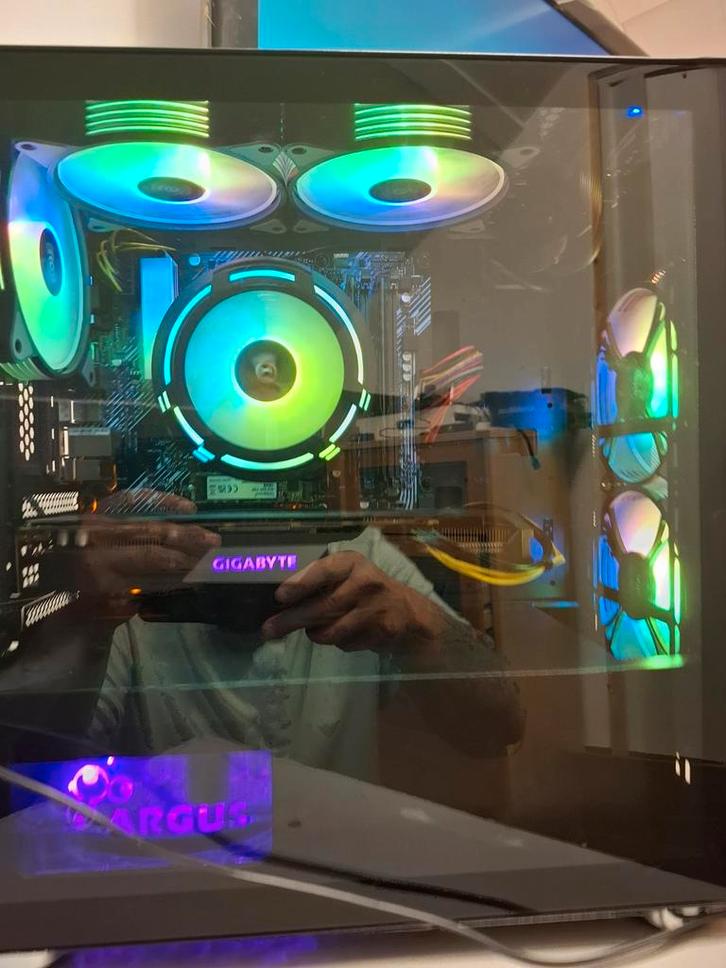Gaming PC met RGB   12 threads  r5, Computers en Software, Desktop Pc's, Zo goed als nieuw, 4 Ghz of meer, HDD, SSD, Met videokaart