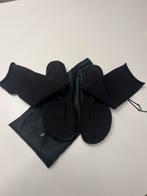 Brand new Yeezy pods, Zwart, Nieuw, Ophalen of Verzenden, Yeezy