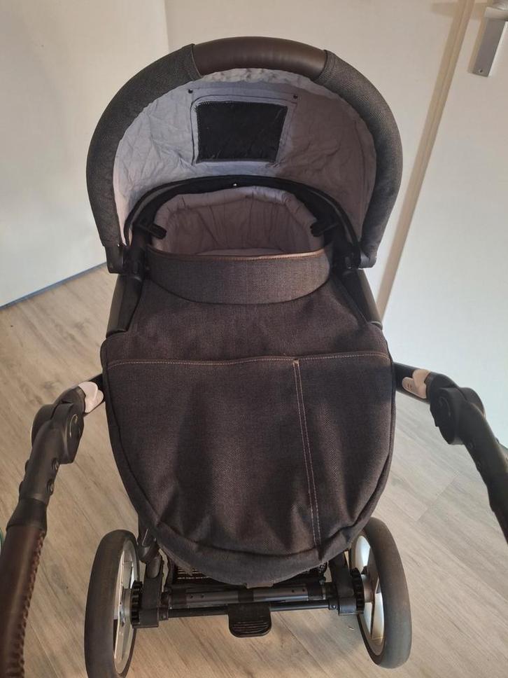 Mutsy Evo met toebehoren, Kinderen en Baby's, Kinderwagens en Combinaties, Zo goed als nieuw, Mutsy, Ophalen