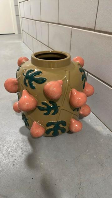 Decoratievaas van mica beschikbaar voor biedingen