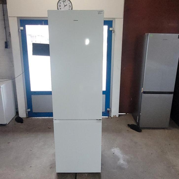 Nieuwe outlet samsung koelvriescombinatie 1 jaar garantie, Witgoed en Apparatuur, Koelkasten en IJskasten, Nieuw, Met aparte vriezer