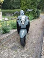 Nette Sym Mio 50cc brom, geel kenteken, Fietsen en Brommers, Scooters | SYM, Maximaal 45 km/u, Benzine, 50 cc, Ophalen