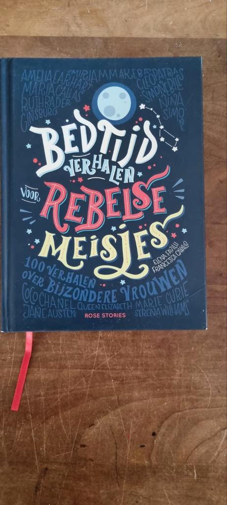 Francesca Cavallo - Bedtijdverhalen voor rebelse meisjes, Boeken, Kinderboeken | Jeugd | onder 10 jaar, Zo goed als nieuw, Sprookjes