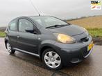 Toyota Aygo 1.0-12V 5 drs / automaat / 69.000 nap, Auto's, Gebruikt, 4 stoelen, 68 pk, Origineel Nederlands