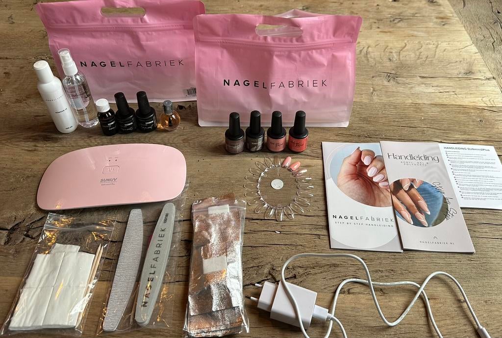 Complete set voor gel lak nagels, Sieraden, Tassen en Uiterlijk, Uiterlijk | Lichaamsverzorging, Zo goed als nieuw, Overige typen