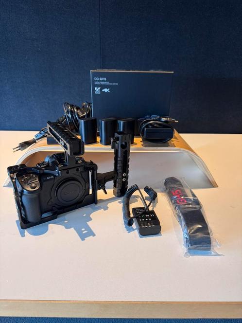 Panasonic Lumix DC-GH5 incl. SmallRig cage, Audio, Tv en Foto, Professionele Audio-, Tv- en Video-apparatuur, Zo goed als nieuw