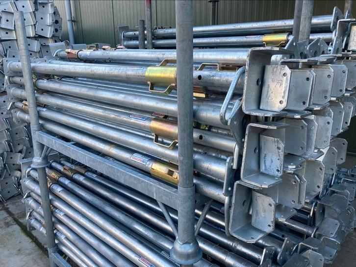 Nieuwe schroefstempels WBH-1 / BM300 gegalvaniseerd met u-ko, Doe-het-zelf en Verbouw, Steigers, Zo goed als nieuw, Overige typen
