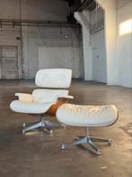 Vitra Eames Lounge Chair + Ottoman, Metaal, 75 tot 100 cm, Ophalen of Verzenden, Zo goed als nieuw
