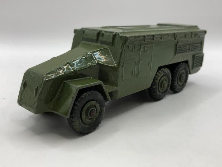 Dinky Toys 677 Armoured Commando Vehicle -REPAINT- M8, Hobby en Vrije tijd, Modelauto's | 1:43, Gebruikt, Overige typen, Dinky Toys