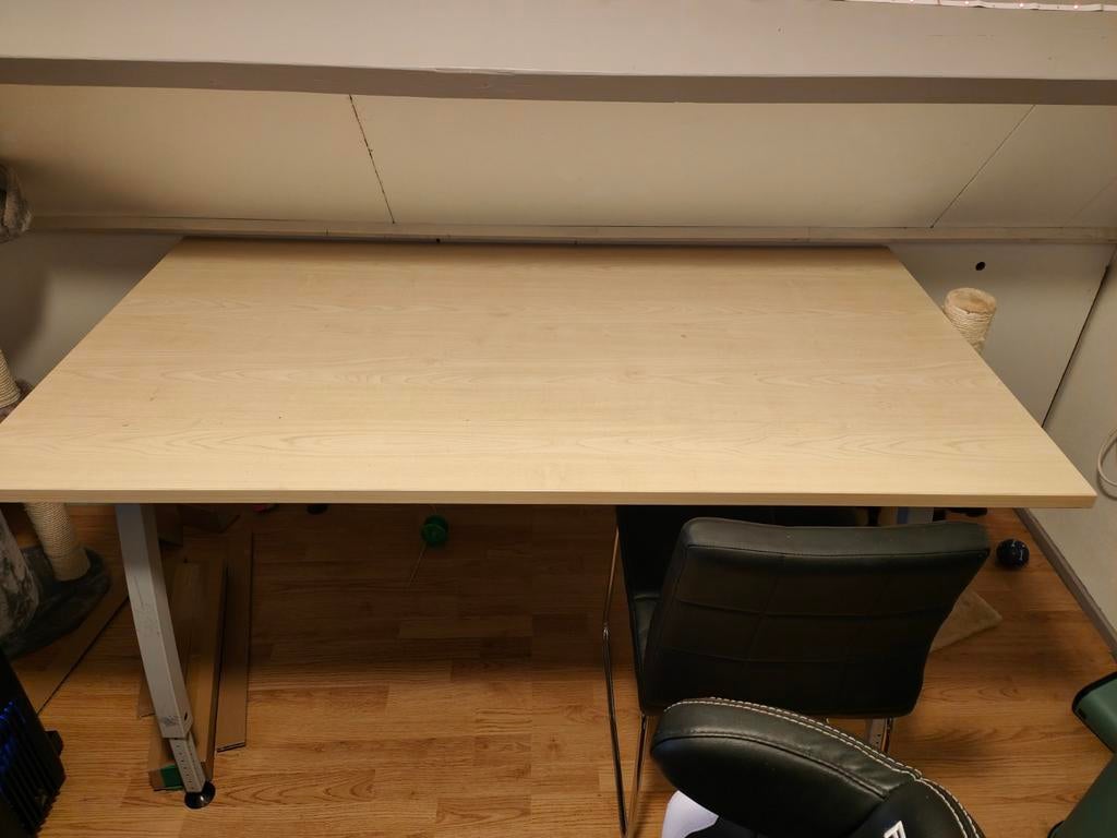 Bureau - Praktisch en functioneel 2 stuks!, Huis en Inrichting, Bureaus, Ophalen