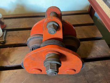 Loopkat 2,5  Ton  Kleur Oranje in zeer goede staat. beschikbaar voor biedingen