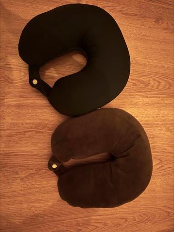 Nek kussens beschikbaar voor biedingen