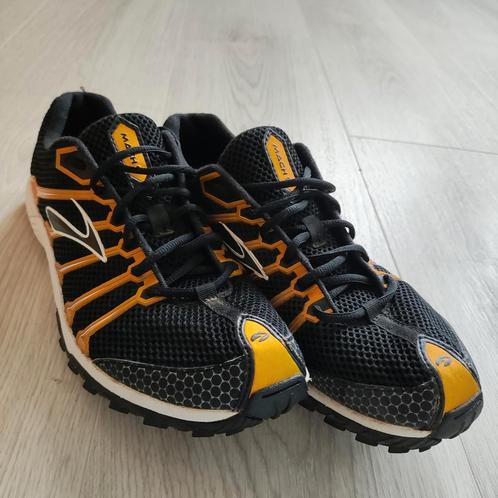 Brooks Mach 9 spikes - maat 39 - Track & Field - atletiek, Sport en Fitness, Loopsport en Atletiek, Zo goed als nieuw, Spikes