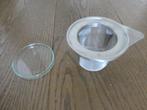 Metalen theefilter met glazen lekbakje uit de jaren '60, Ophalen of Verzenden