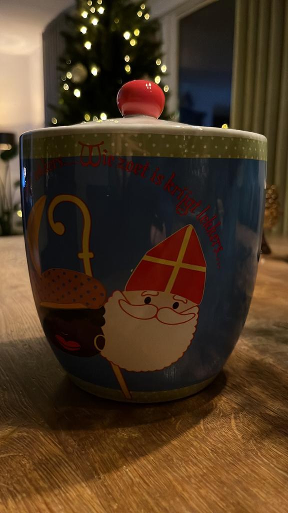 Te koop grote sinterklaas pepernoten pot, Huis en Inrichting, Keuken | Potten en Pannen, Zo goed als nieuw, Pot, Bus of Blik, Overige materialen