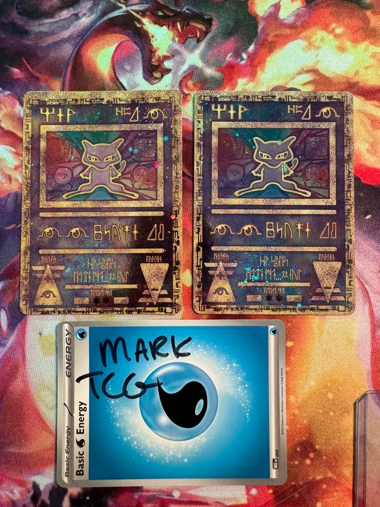 ancient mew 2x, Ophalen of Verzenden, Zo goed als nieuw