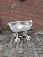 Brocante rieten wieg, Kinderen en Baby's, Wieg, Zo goed als nieuw, Ophalen