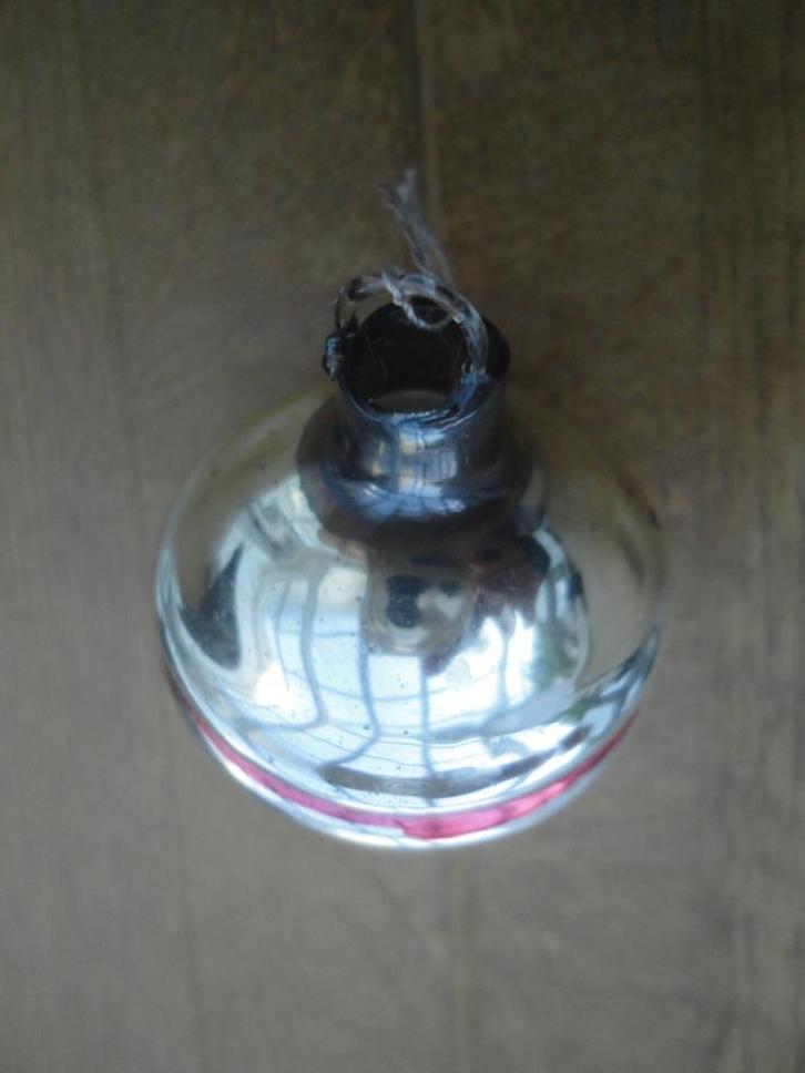 Mooie oude glazen Ajeko kerstbal met 2 rose ringen in relief, Diversen, Kerst, Gebruikt, Ophalen of Verzenden