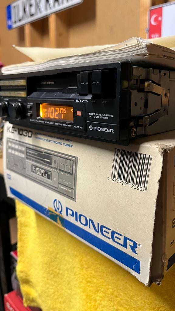 VOITURE DE COLLECTION autoradio cassette vintage Pioneer KP-8000 EUR 90