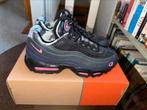 Nike Air Max 95 Corteiz Pink Beam EU 42, Kleding | Heren, Schoenen, Ophalen of Verzenden, Zo goed als nieuw, Overige kleuren