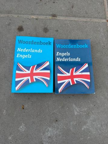 Woordenboeken Nederlands-Engels beschikbaar voor biedingen