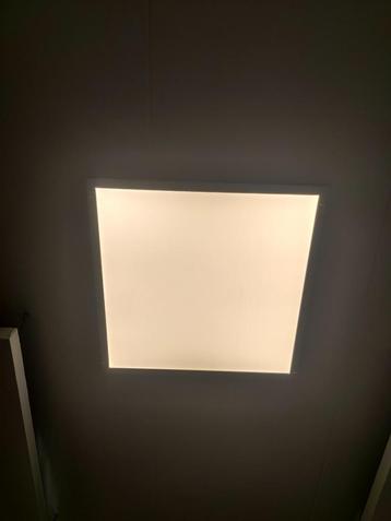 Daglicht platfondlampen beschikbaar voor biedingen